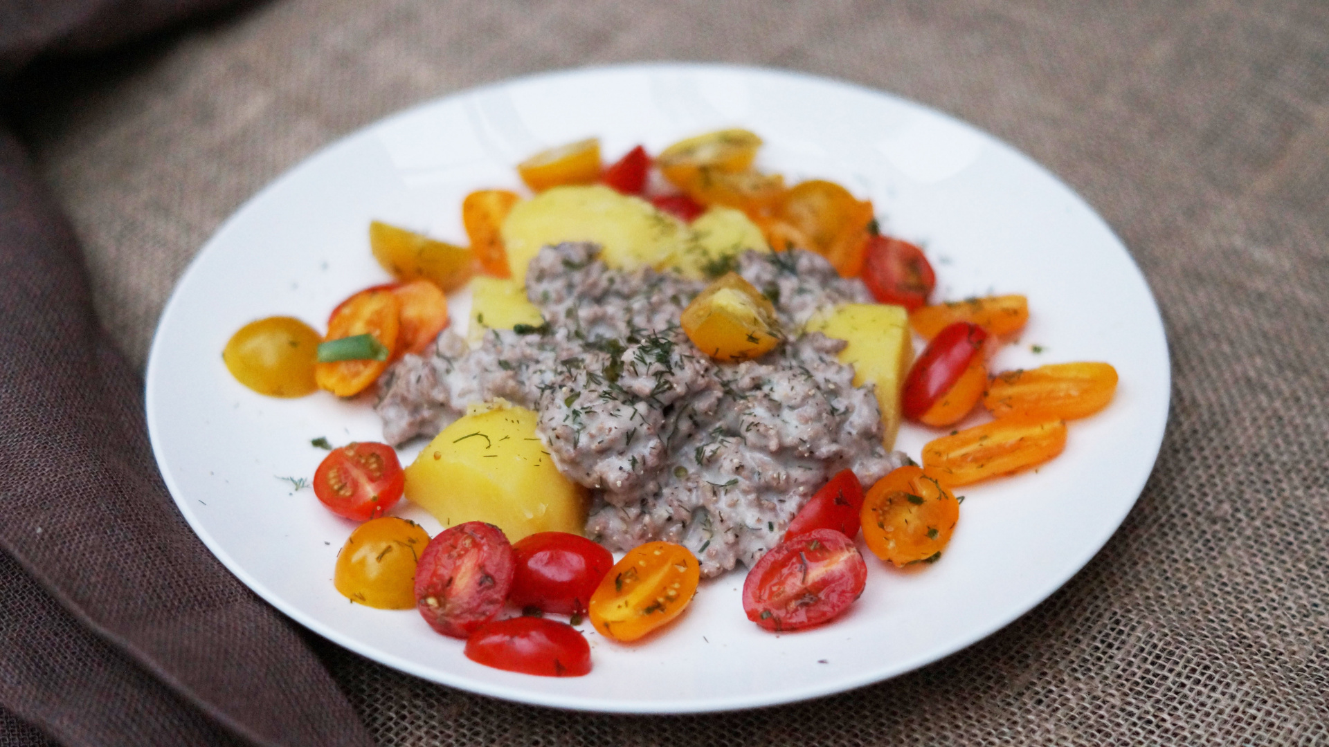 Ground Meat Sauce with Potatoes