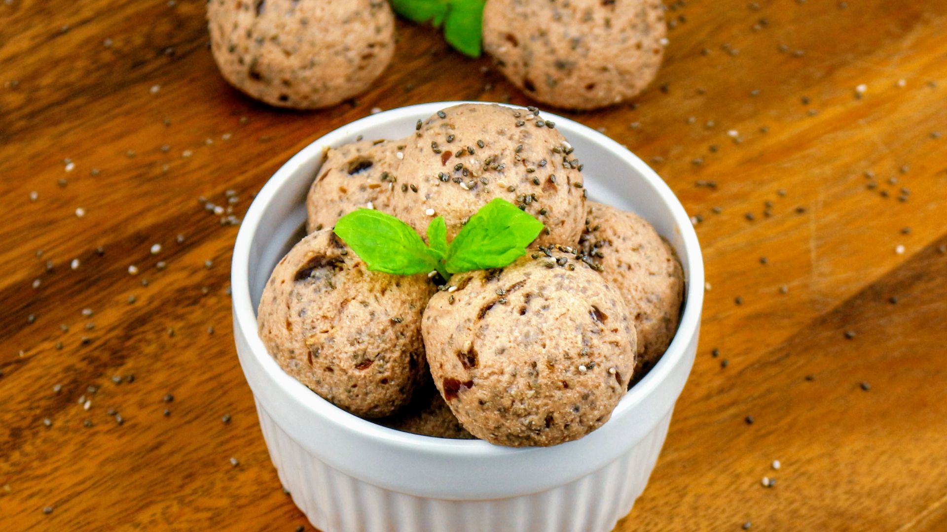 Date & chia balls