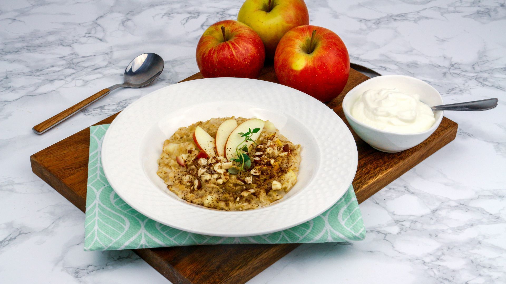 Honey & apple porridge